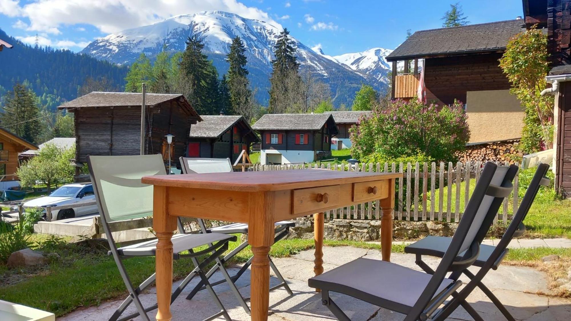 Heimeliges Walliserhaus Fiesch Exterior photo